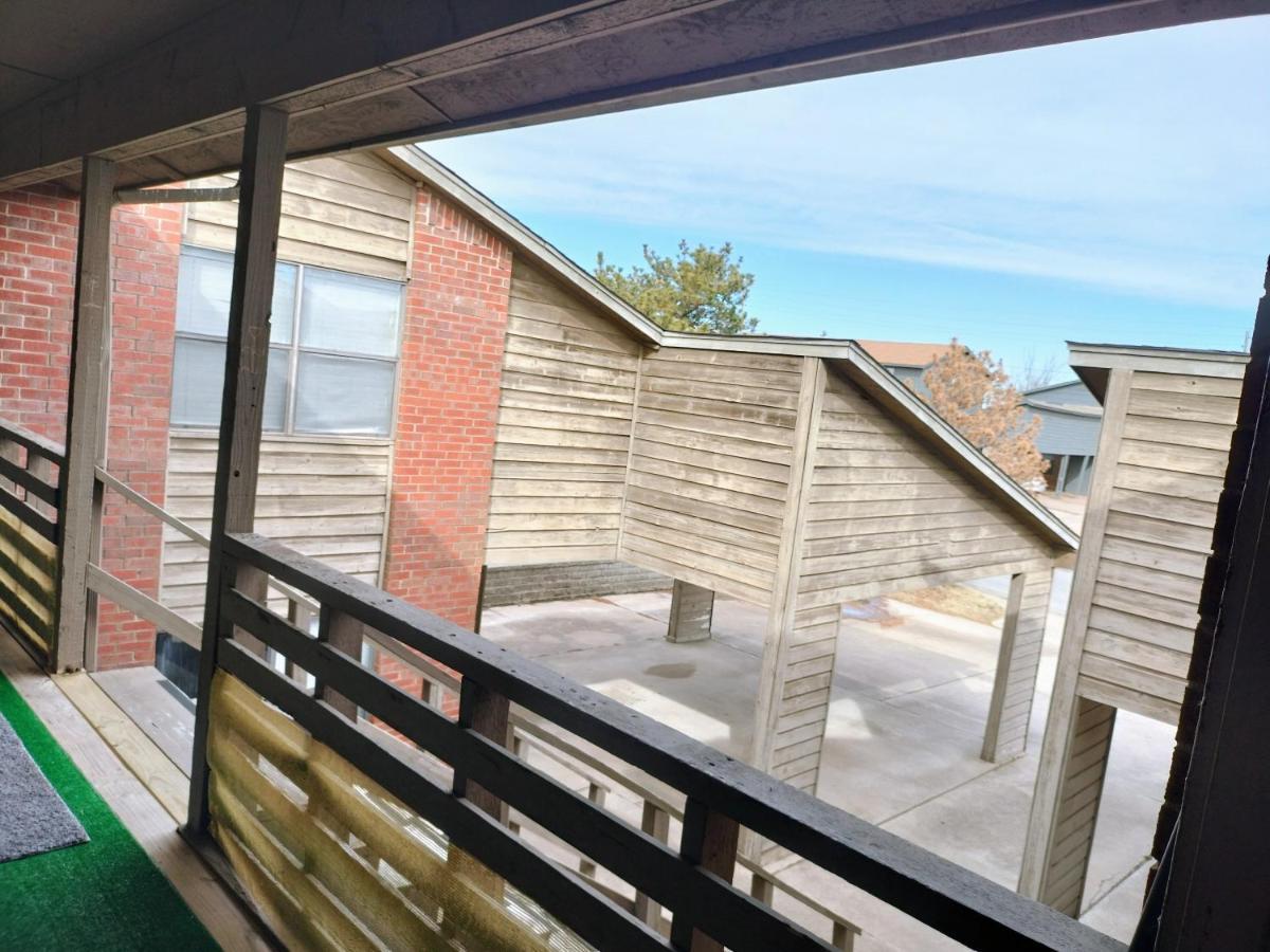Golden Sunflower'S Apt B1 劳顿 外观 照片